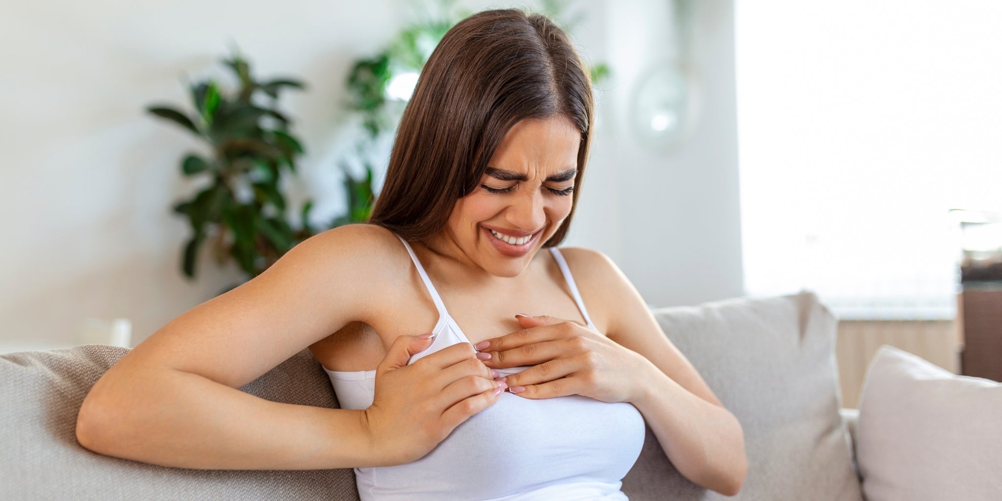 La mastitis es una inflamación del tejido mamario que, en la mayoría de casos, afecta a mujeres en período de lactancia.